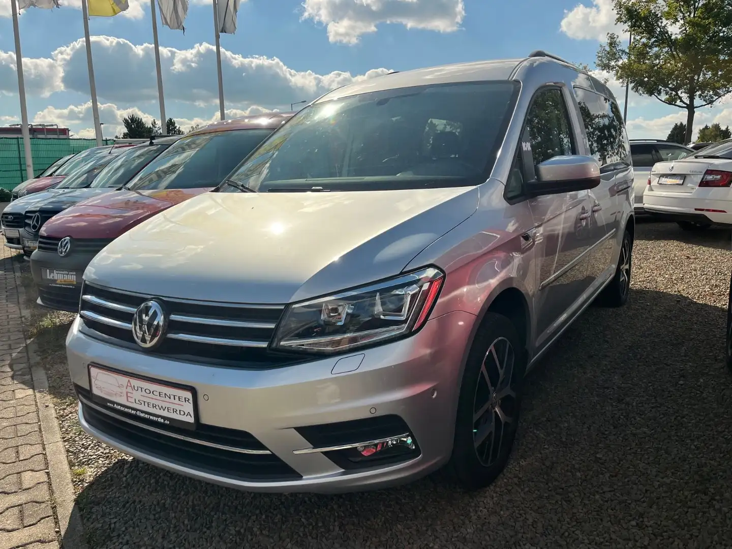 Volkswagen Caddy Maxi 1,4 TSI Highline Silber - 1