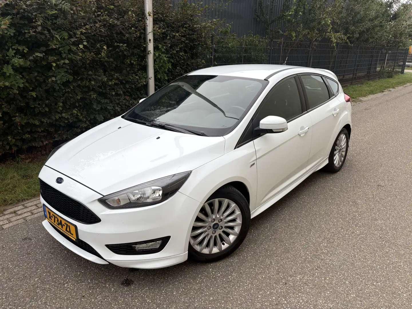 Ford Focus 1.0 Titanium Edition / ST-LINE / AIRCO ECC / 128dk Blanc - 2
