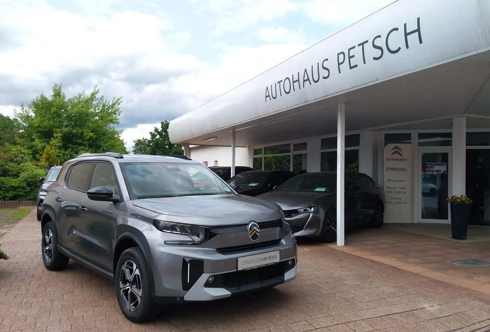 Citroen C3 Aircross Hybrid 145 MAX *WINTERPAKET, NAVI* Grau - 1