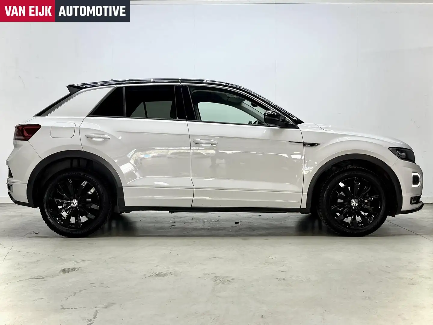 Volkswagen T-Roc 1.5i Sport - R-Line - Nav - Camera - Leer Wit - 1