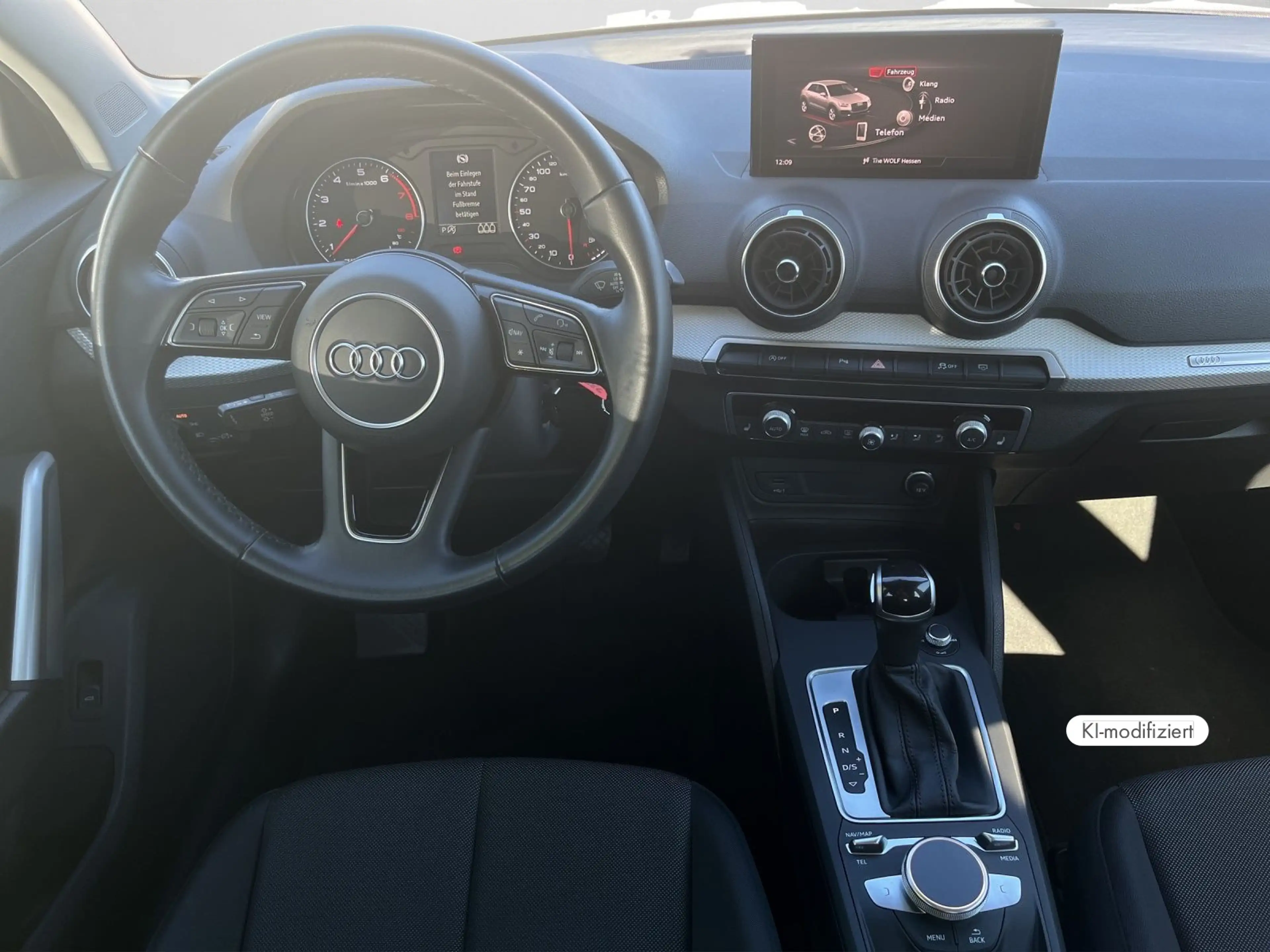 Audi Q2 advanced 35 TFSI *Smartphone IF*Kamera*PDC* — photo 3