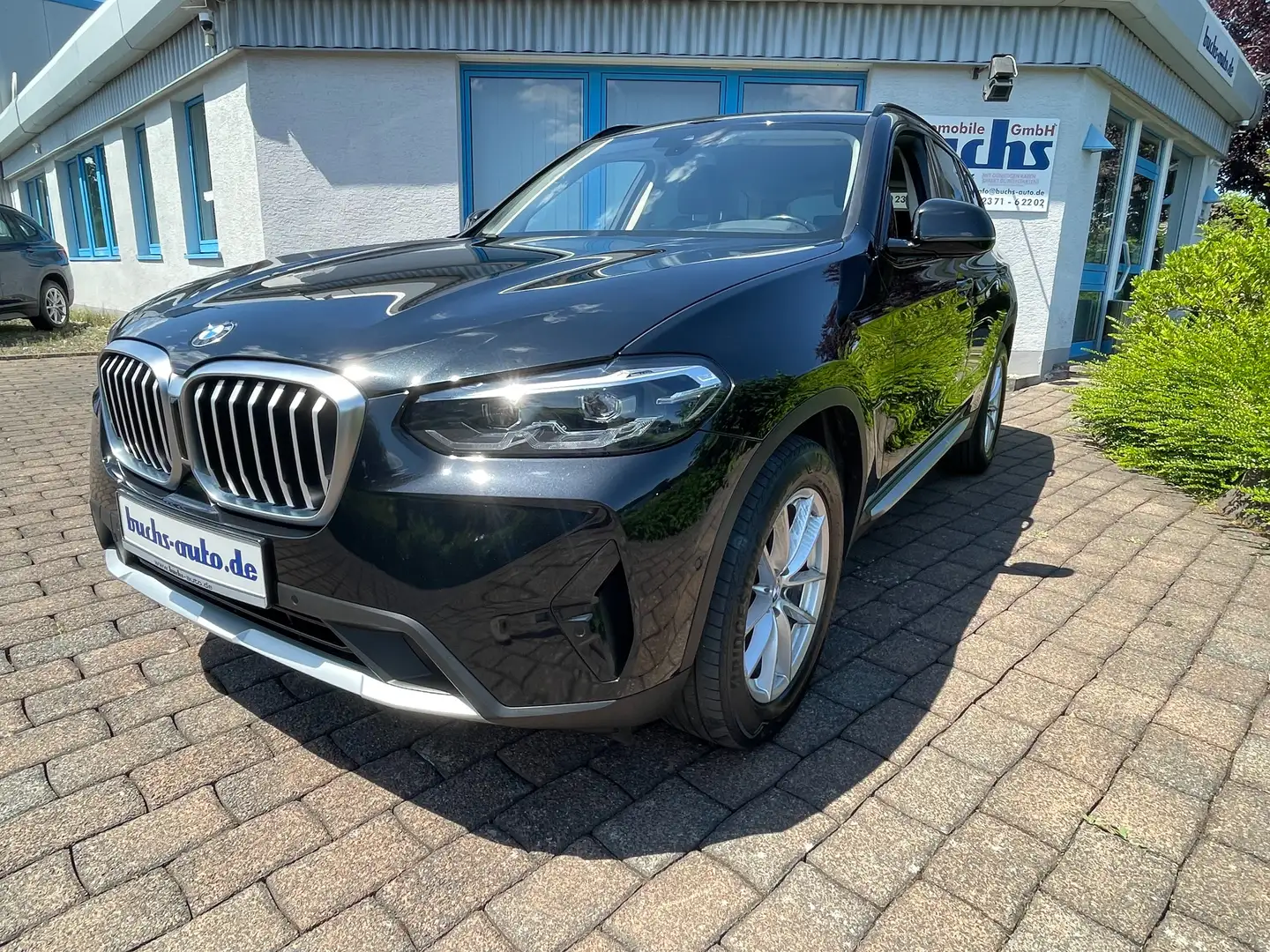 BMW X3 xDrive 20d AHK Sportsitze Negro - 1