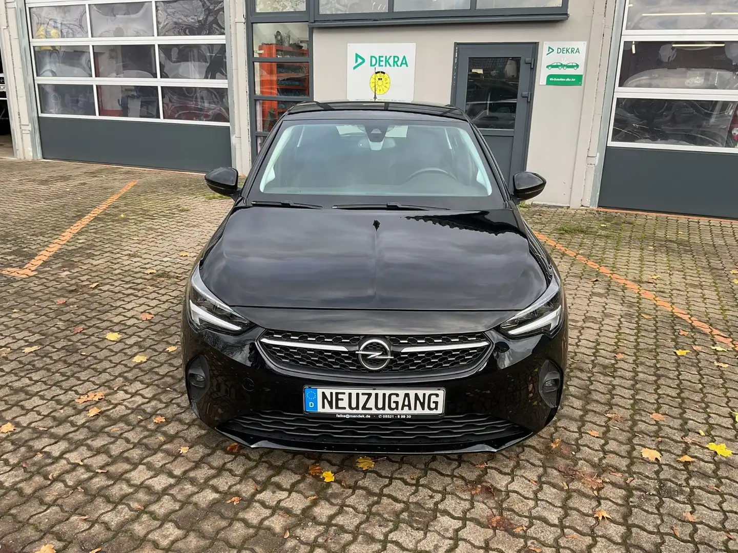 Opel Corsa F Elegance Schwarz - 1