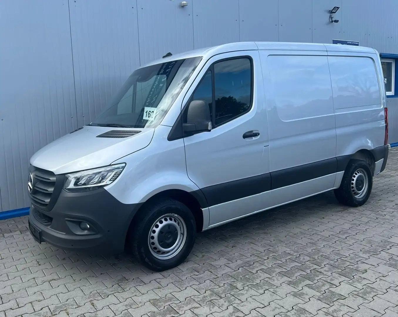Mercedes-Benz Sprinter 314 AUTOMATIK NAVI TOTWINKEL KAMERA LED Silber - 1