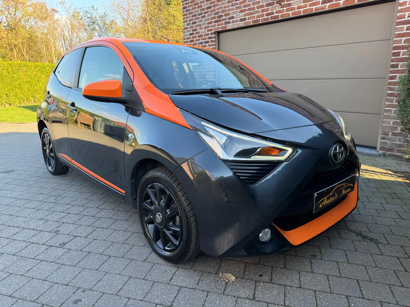 Toyota Aygo Aygo 1.0i VVT-i x-JBL,GARANTIE,AIRCO,ACC,APPLECAR Gris - 2