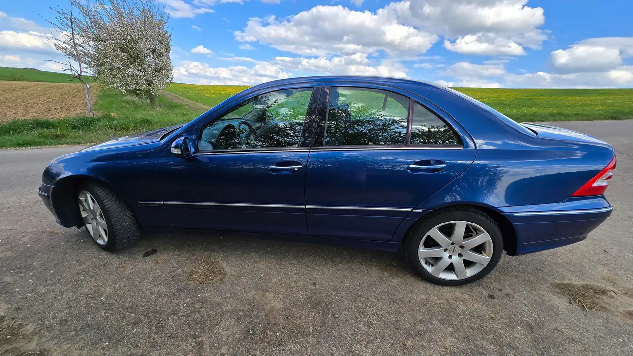 Mercedes-Benz C 320