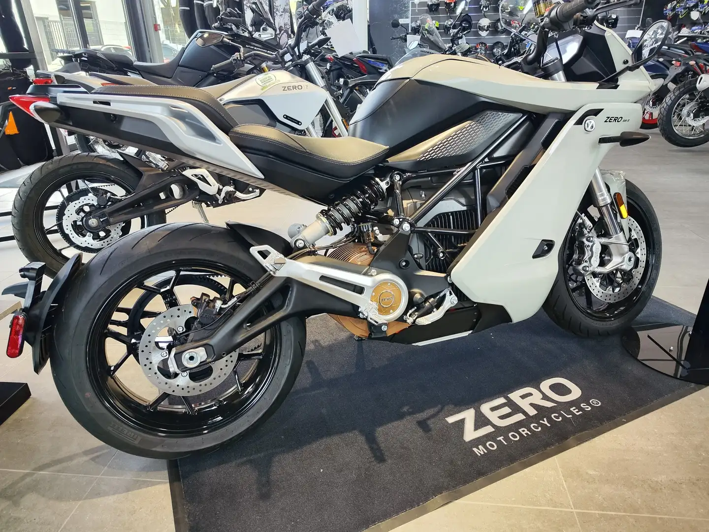 Zero Zero SR/S power tank, chargeur 6Kw Beige - 2