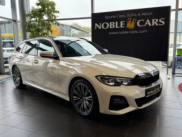 Bmw 320 i Touring M Sport PANO KAM HiFi LED