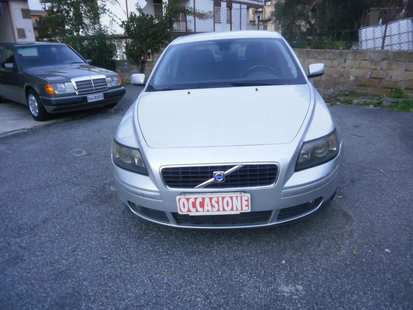 Volvo S40 S40 II 2003 2.0d Momentum Silber - 1