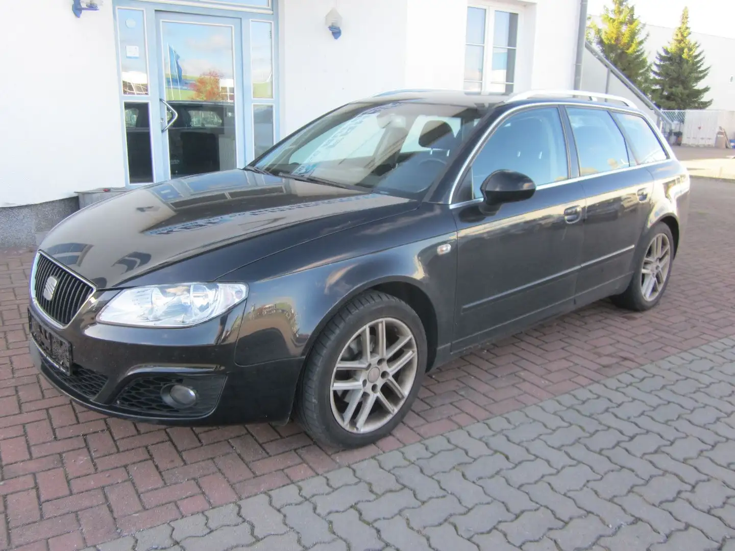 SEAT Exeo ST Style+KlIMAAUTOM.+17"+WINTERRÄDER Schwarz - 1