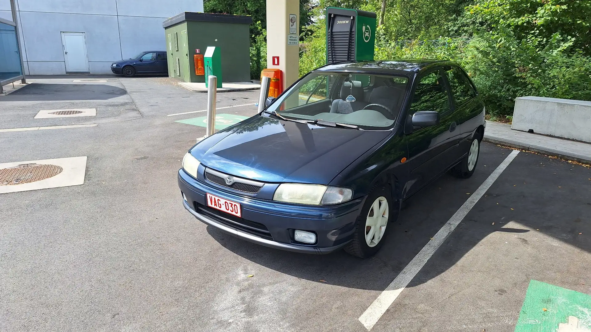 Mazda 323 C 1.5 Comfort - 1