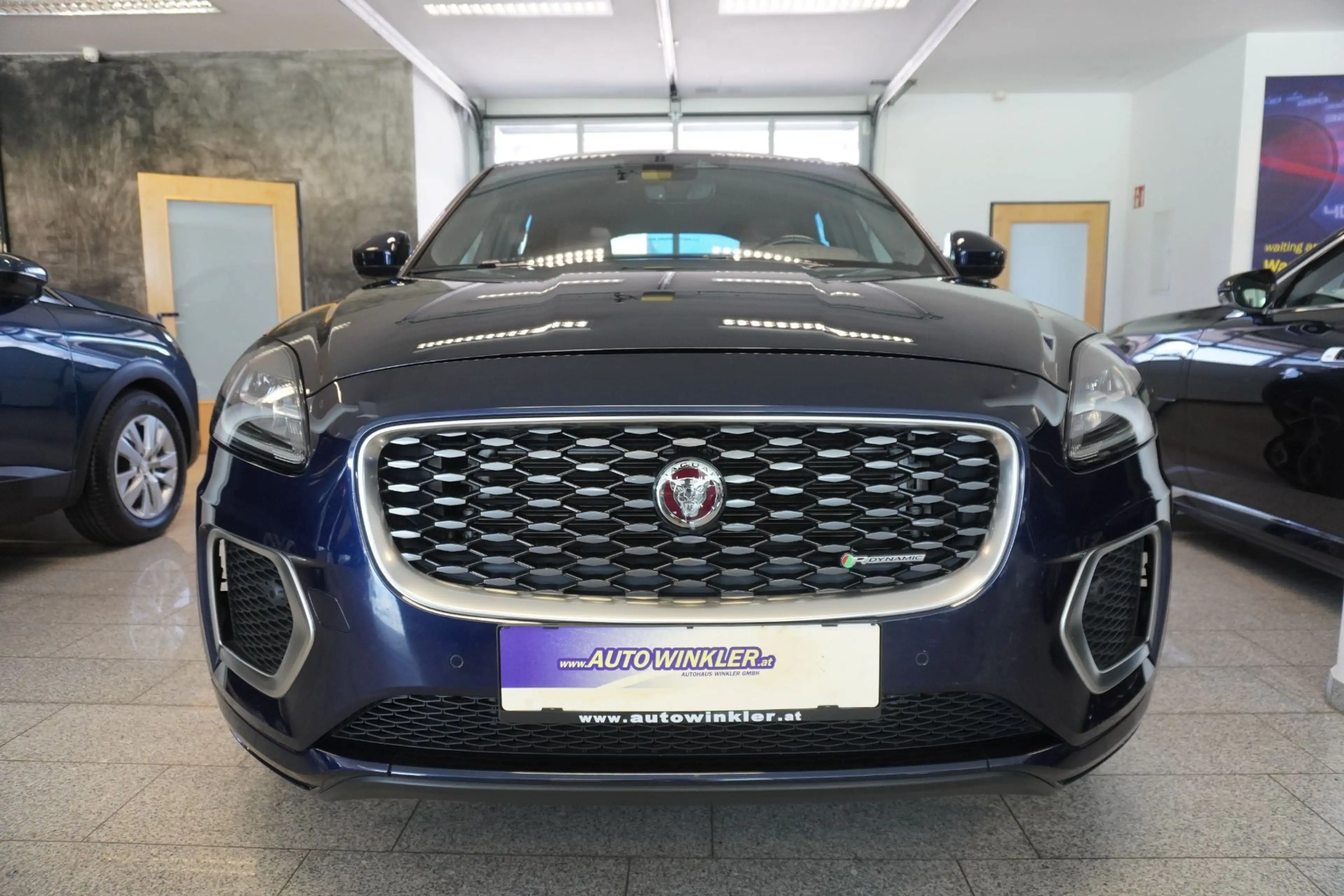 Jaguar E-Pace P300e R-Dynamic S AWD PHEF Aut. LED/Kamera/Navi — photo 2