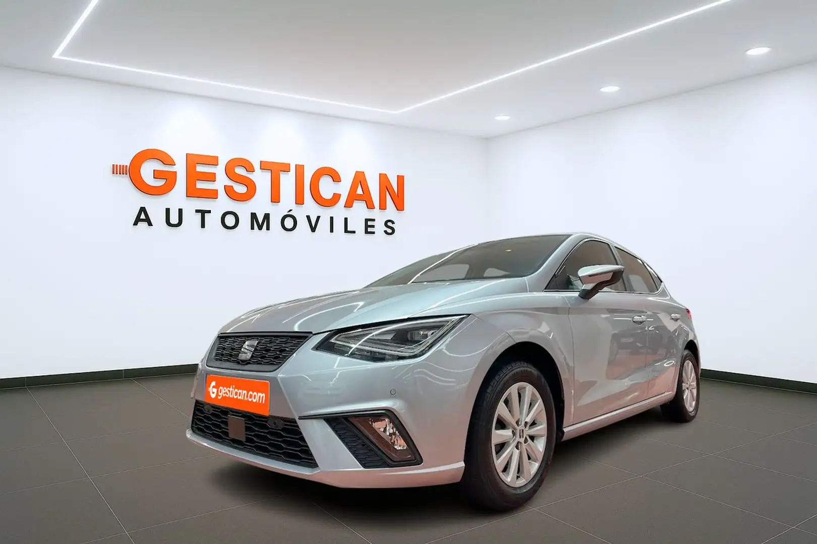 SEAT Ibiza 1.0 TSI S&S Style 110 Plateado - 2