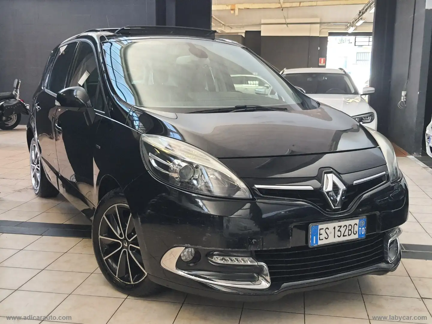 Renault Scenic XMod 1.6 dCi 130 CV S&S Bose Zwart - 1