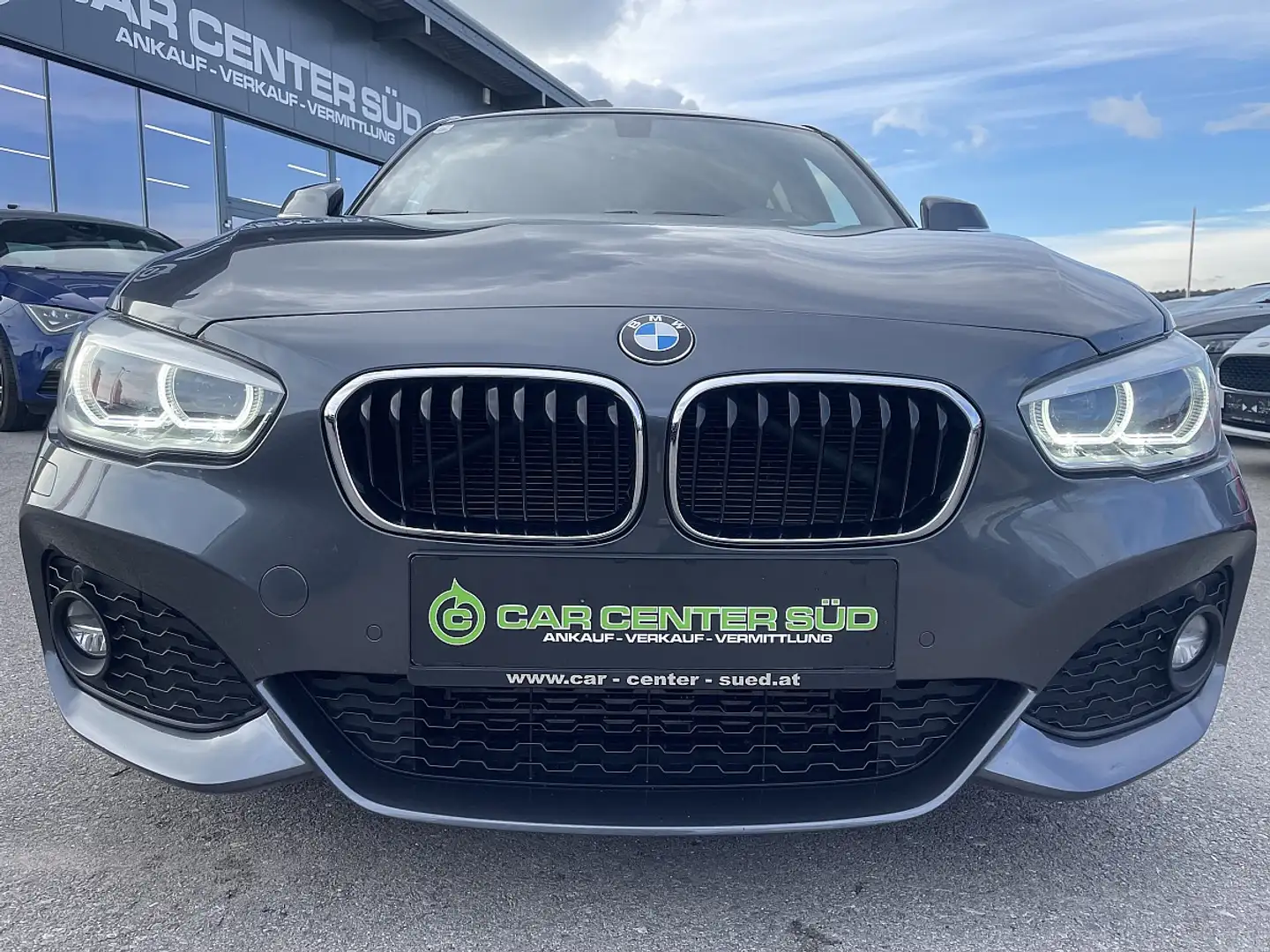 BMW 118 i M Sport Grau - 2