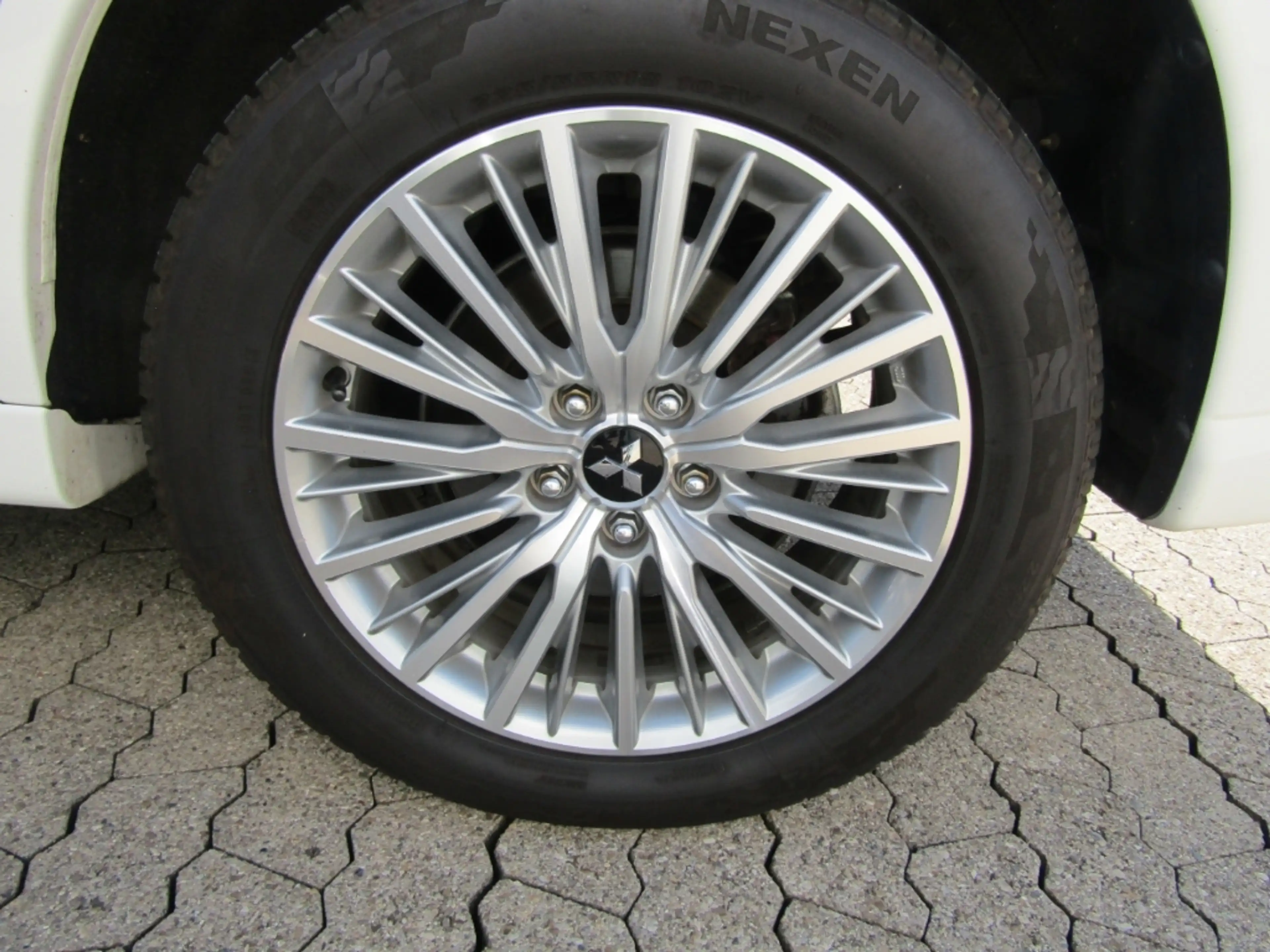 Mitsubishi Outlander PHEV Basis 4WD SHZ KAMERA TEMPOMAT — photo 14