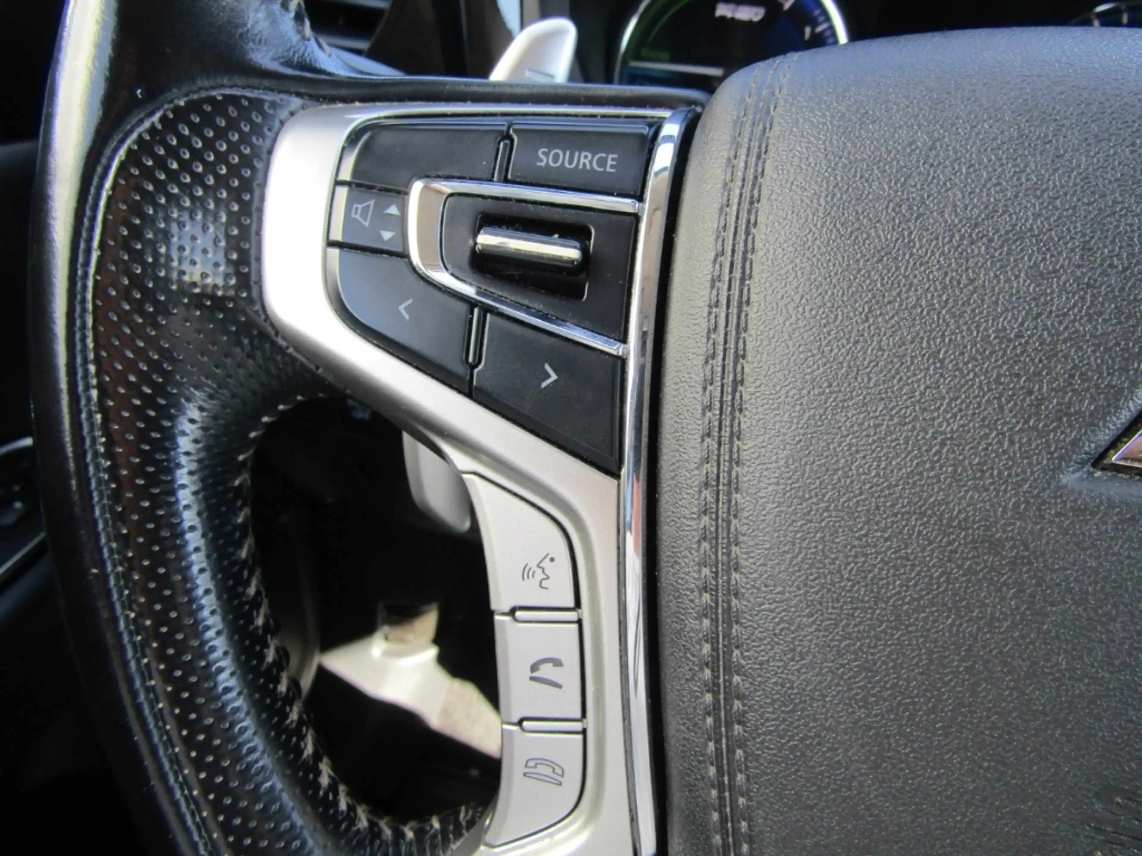 Mitsubishi Outlander PHEV Basis 4WD SHZ KAMERA TEMPOMAT — photo 9