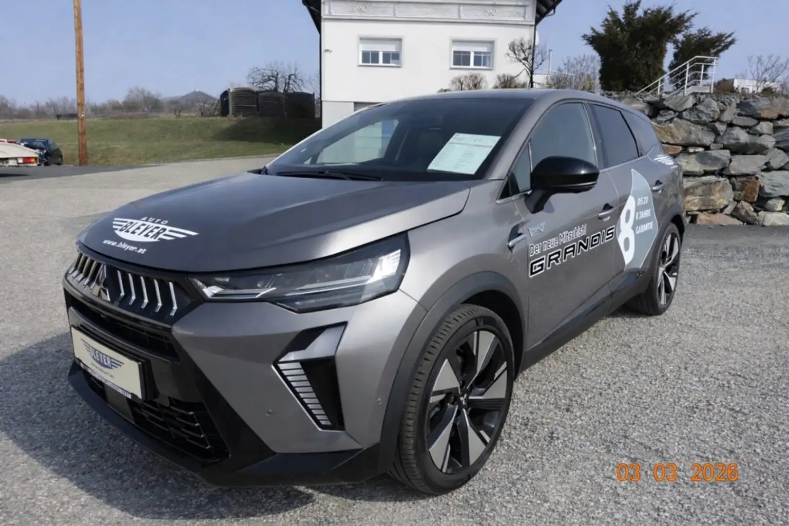 Mitsubishi Grandis 1,8 HEV Diamond C AT 26 Grau - 1