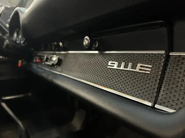 Porsche 911 view 24