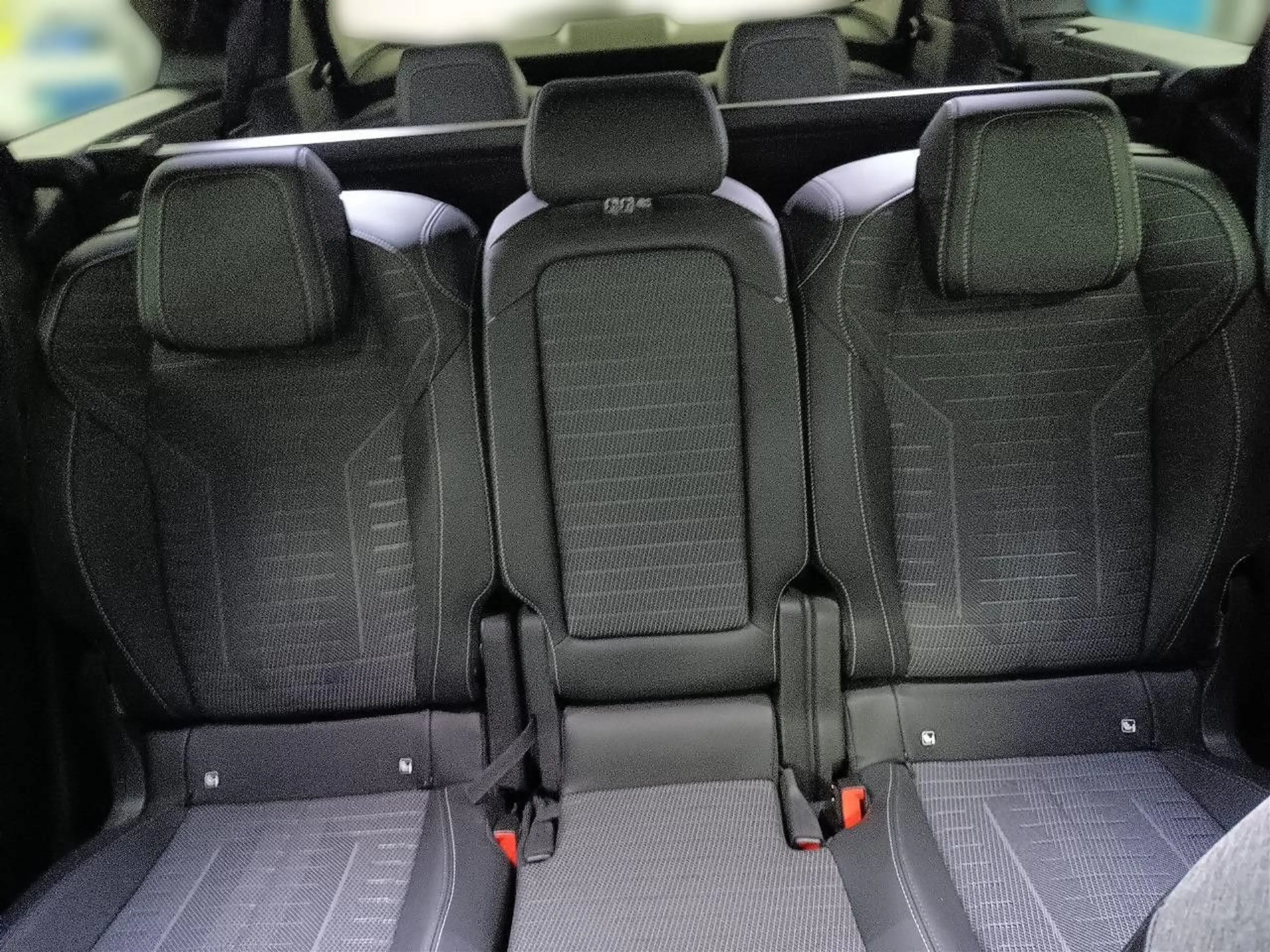 Peugeot 5008 GT Hybrid 145 e-DSC6 SHZ*LHZ*EL.HECK*360KAM — photo 13