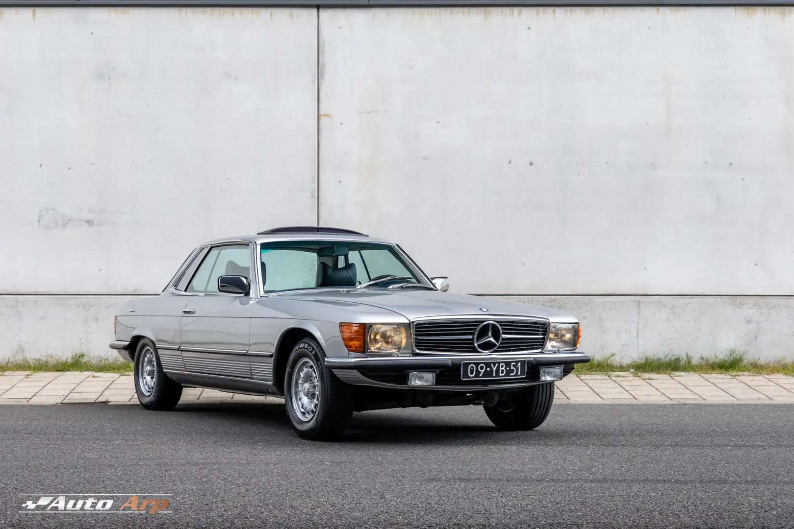 Mercedes-Benz SL 350 SLC coupé Сірий - 1