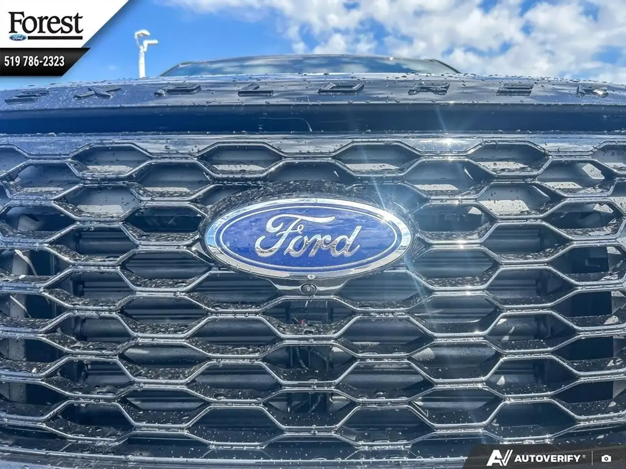 Ford Explorer снимка Ford Explorer