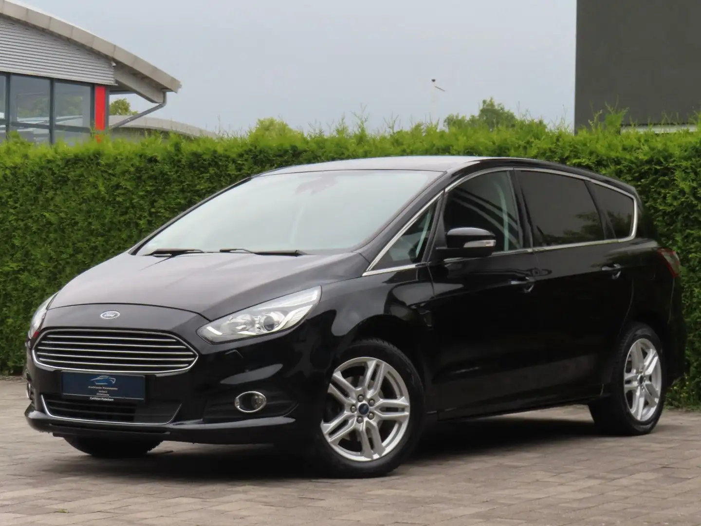 Ford S-Max Titanium 7-Sitzer / El. Heckklappe / Navi Negro - 1