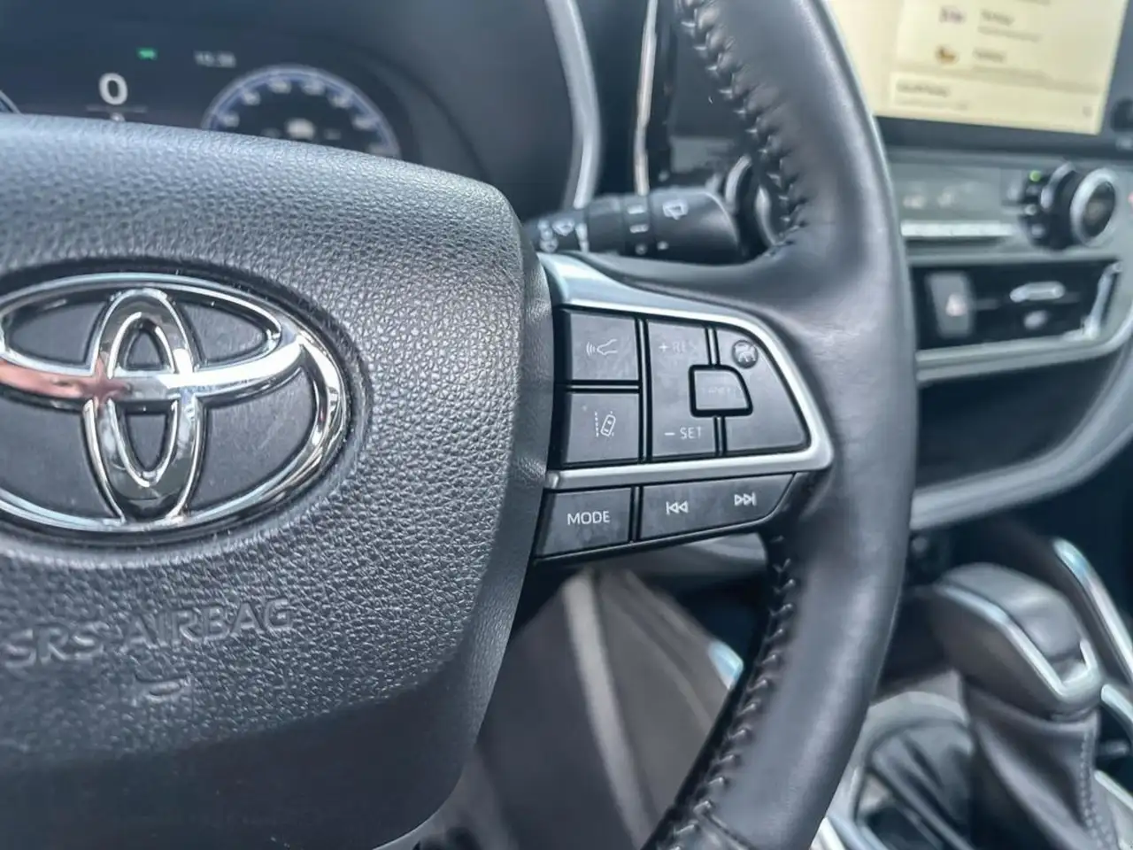 Toyota Highlander снимка Toyota Highlander