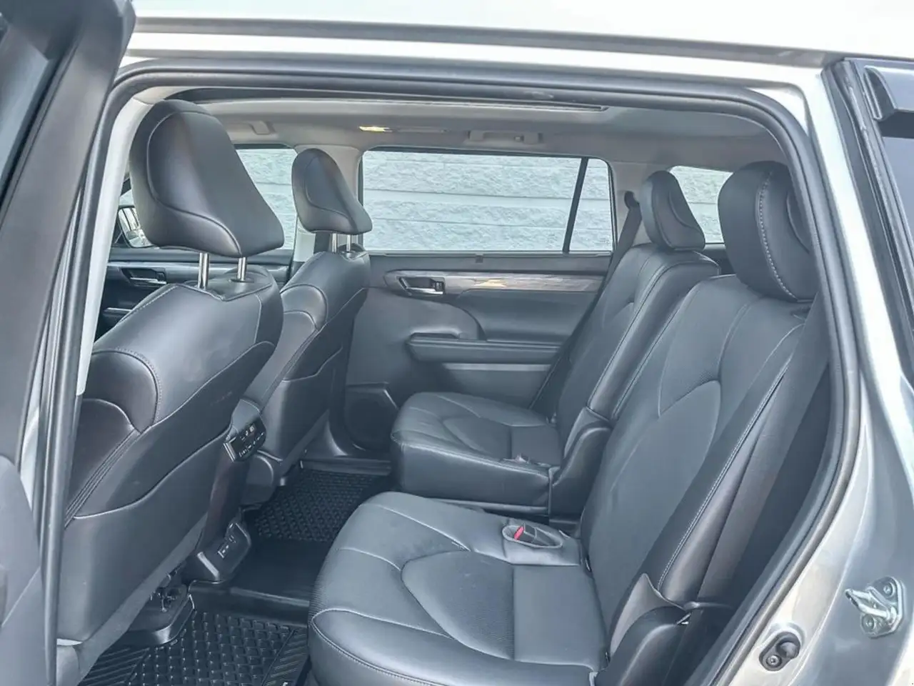 Toyota Highlander снимка Toyota Highlander