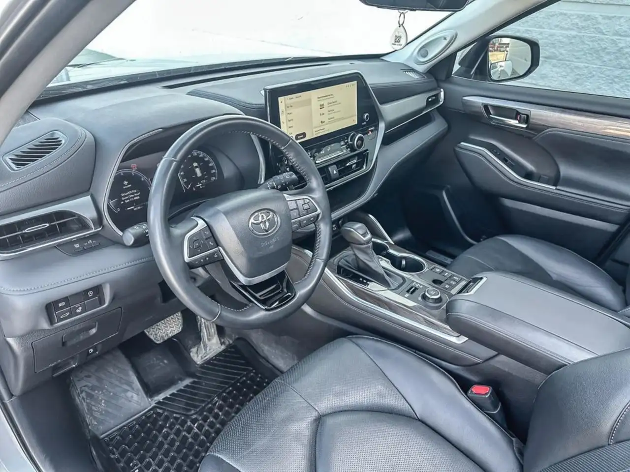 Toyota Highlander снимка Toyota Highlander