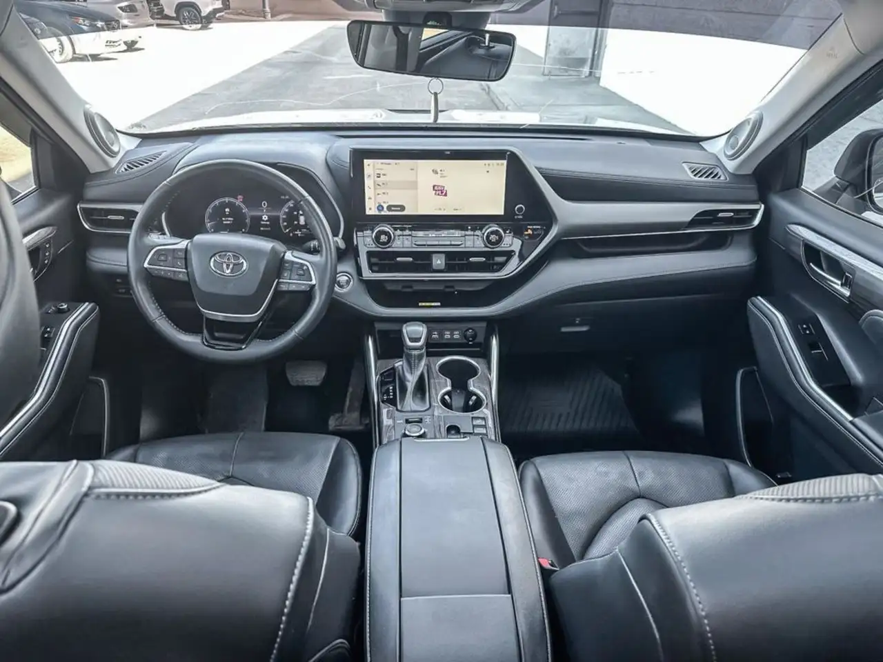 Toyota Highlander снимка Toyota Highlander