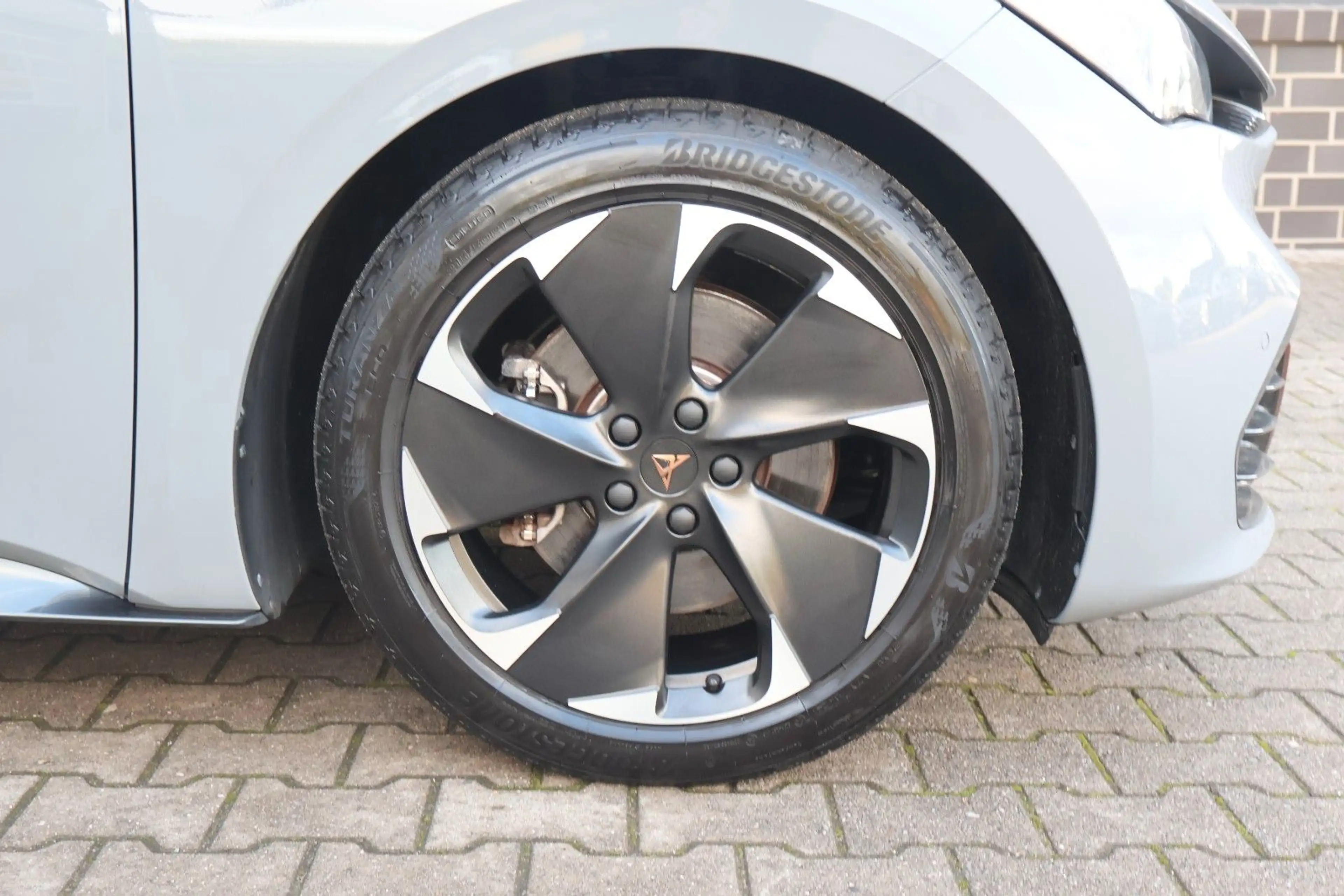 CUPRA Born 170 kW Alu 19 Zoll/Batterie 63 kWh — photo 7