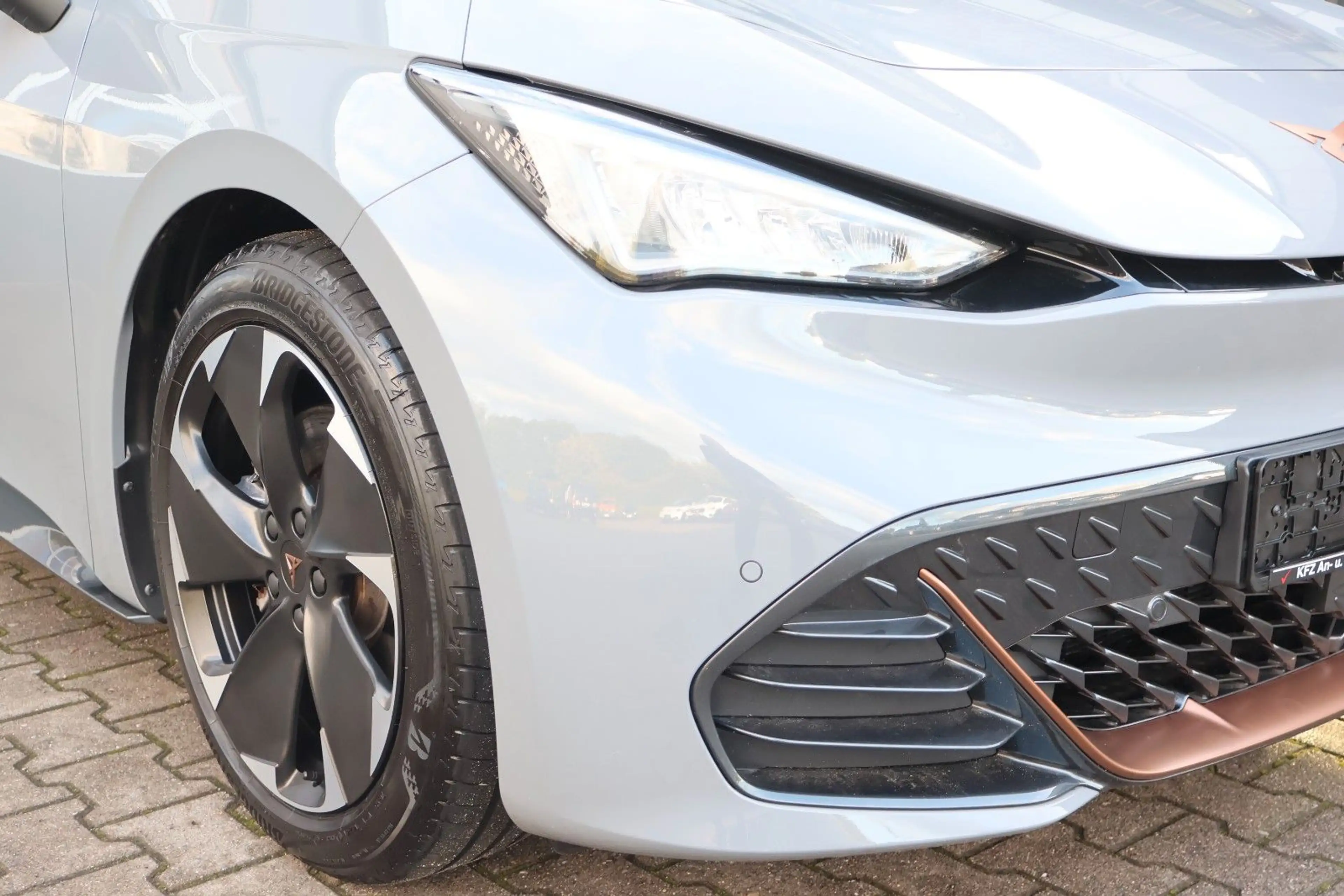 CUPRA Born 170 kW Alu 19 Zoll/Batterie 63 kWh — photo 6