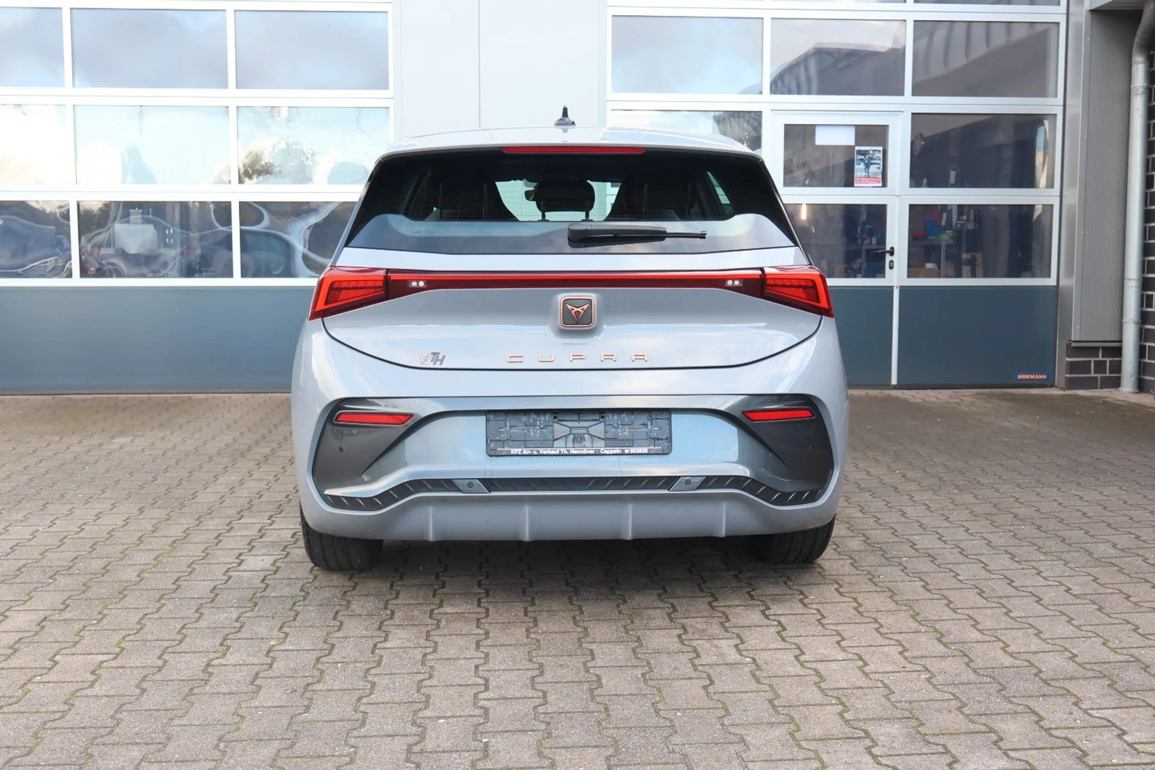 CUPRA Born 170 kW Alu 19 Zoll/Batterie 63 kWh — photo 36