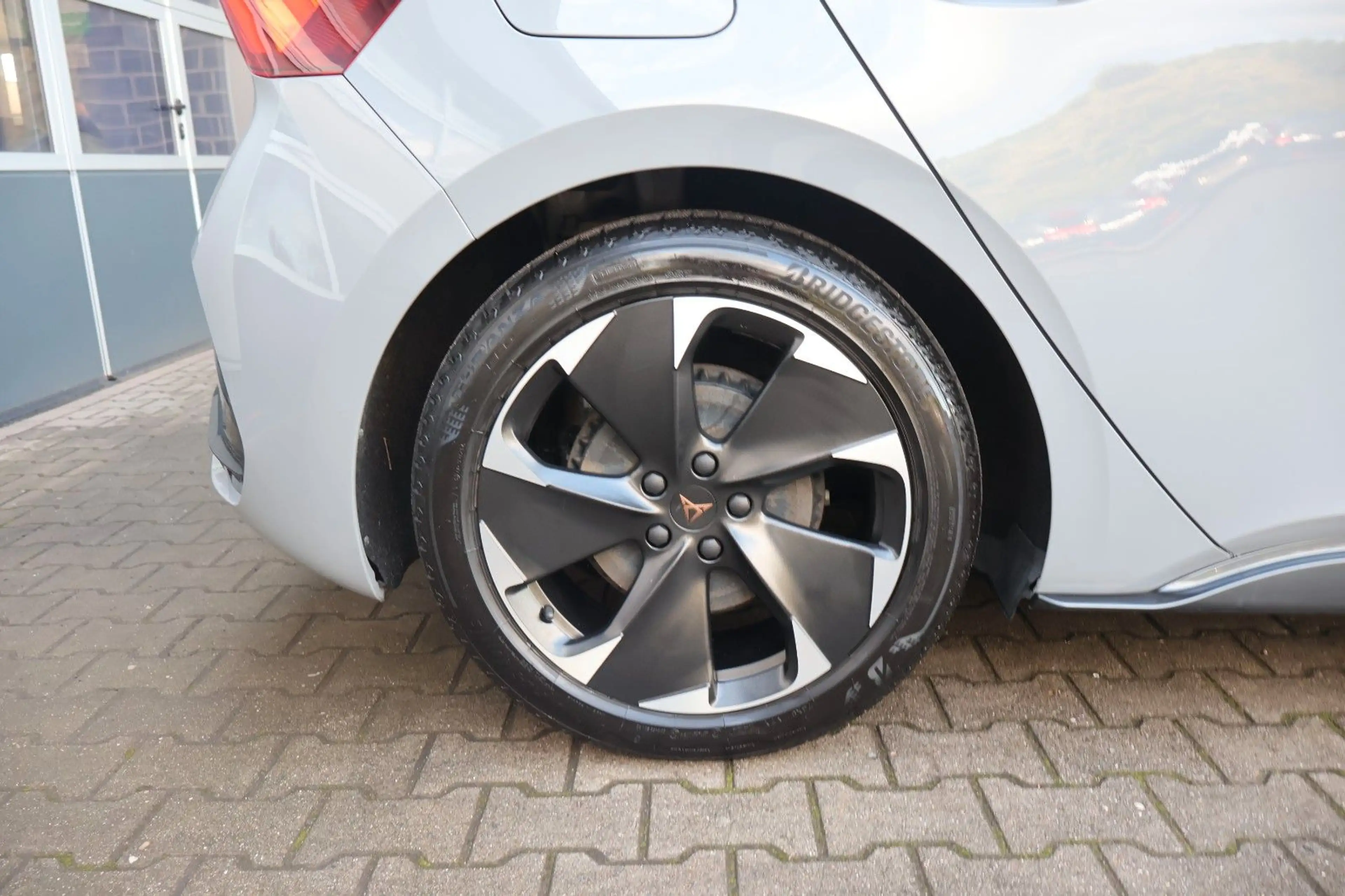 CUPRA Born 170 kW Alu 19 Zoll/Batterie 63 kWh — photo 8