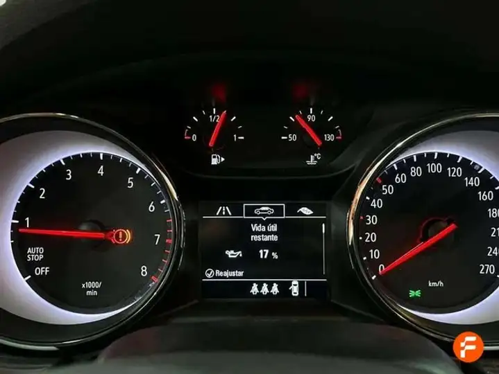 Opel Astra 2020, foto 12