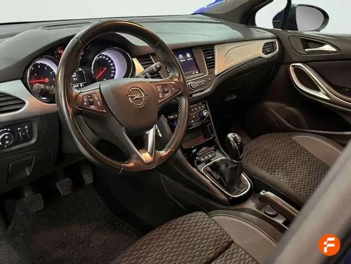 Opel Astra 2020, foto 16