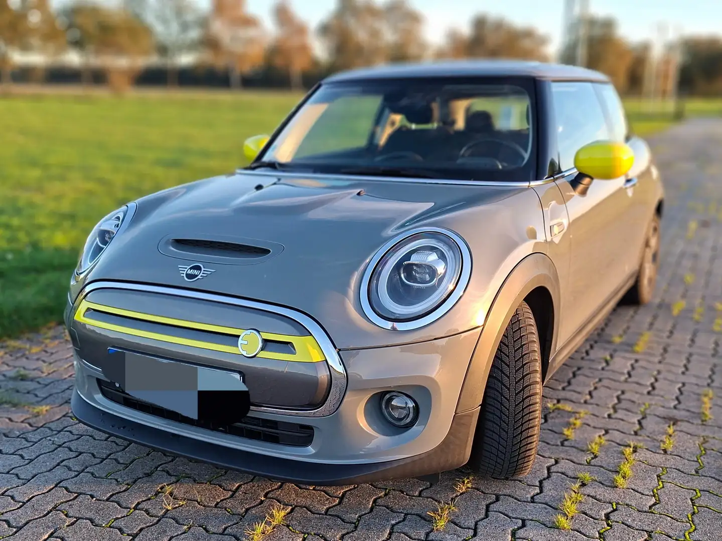 MINI Cooper SE Mini Cooper SE Trim S Grau - 1