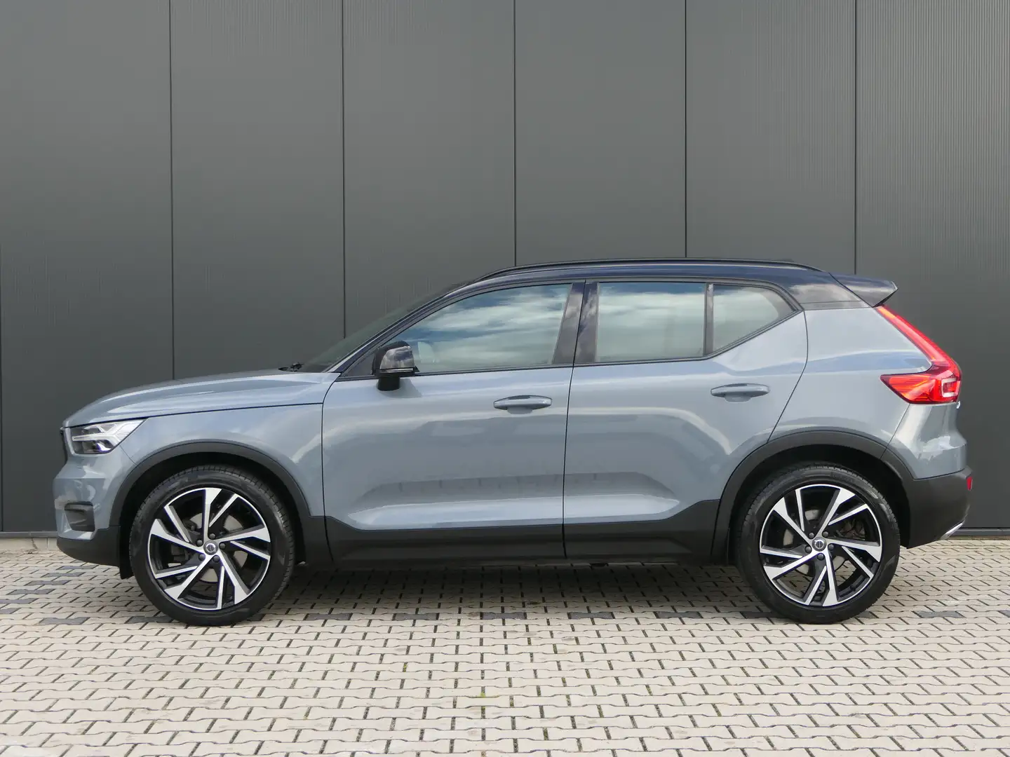 Volvo XC40 T4 R-Design | Rijklaar | Harman/Kardon | Stoel / S Grijs - 2