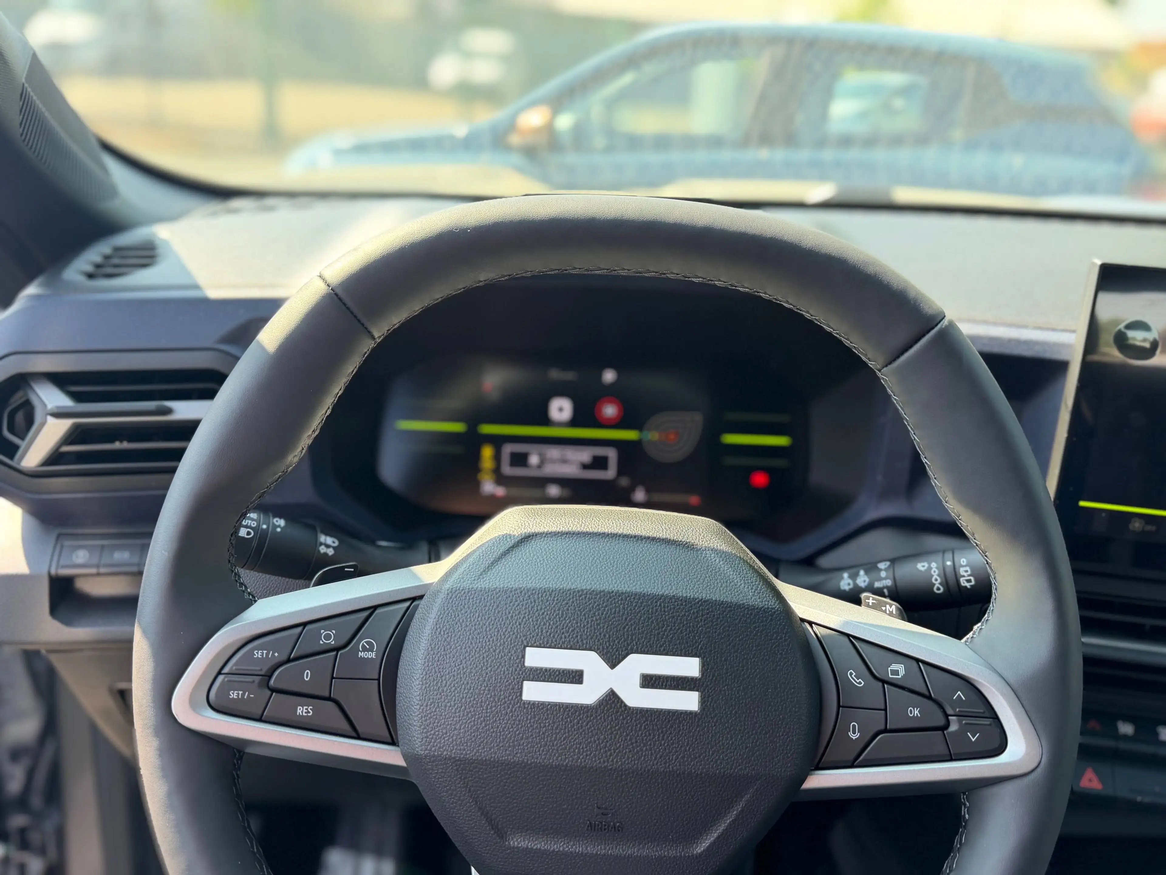 Dacia Duster ECO-G 120 Expression AUTOMATIK — photo 9