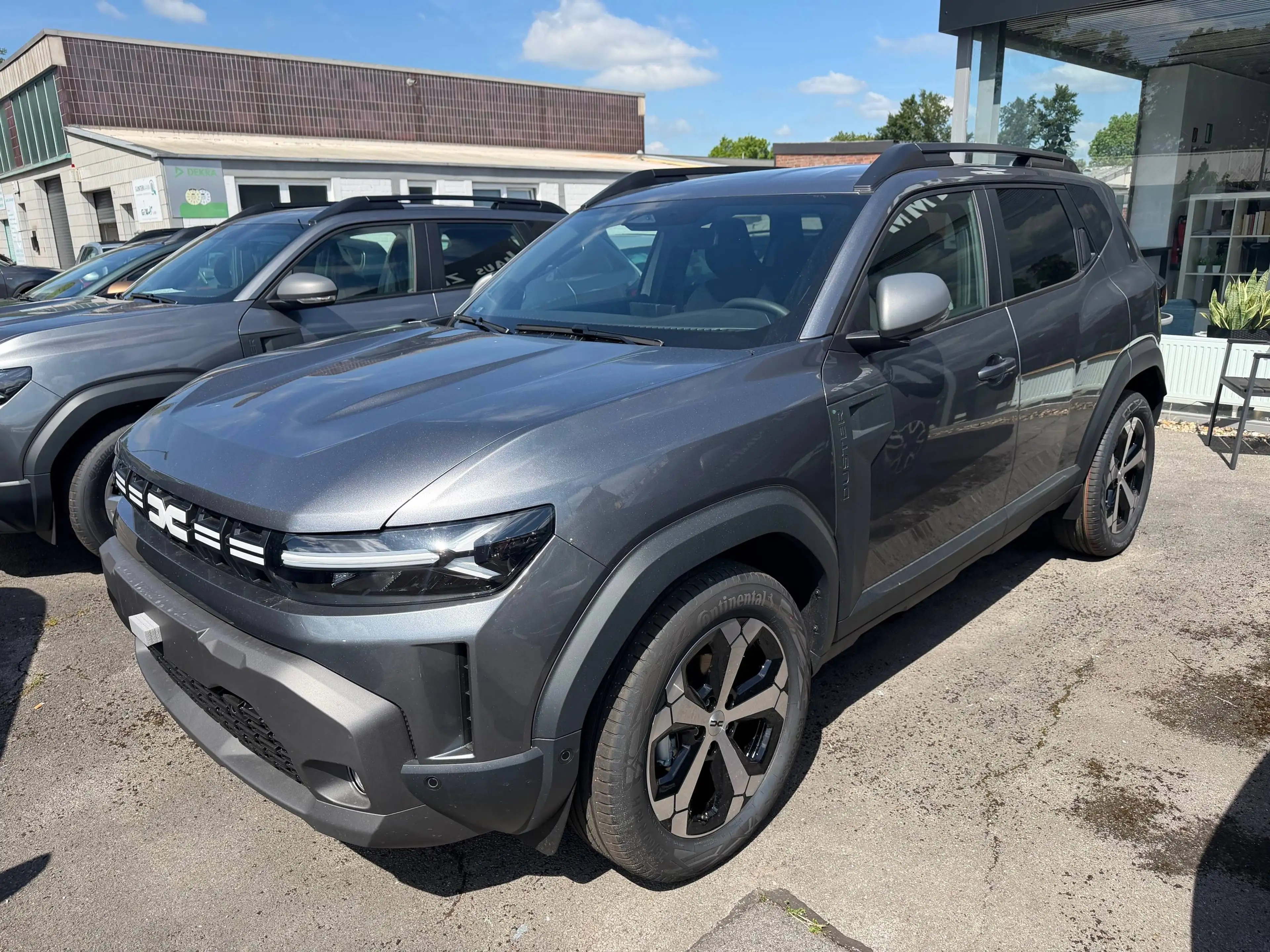 Dacia Duster ECO-G 120 Expression AUTOMATIK — photo 7