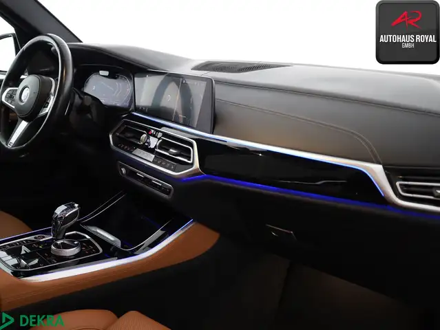BMW X5 view 10