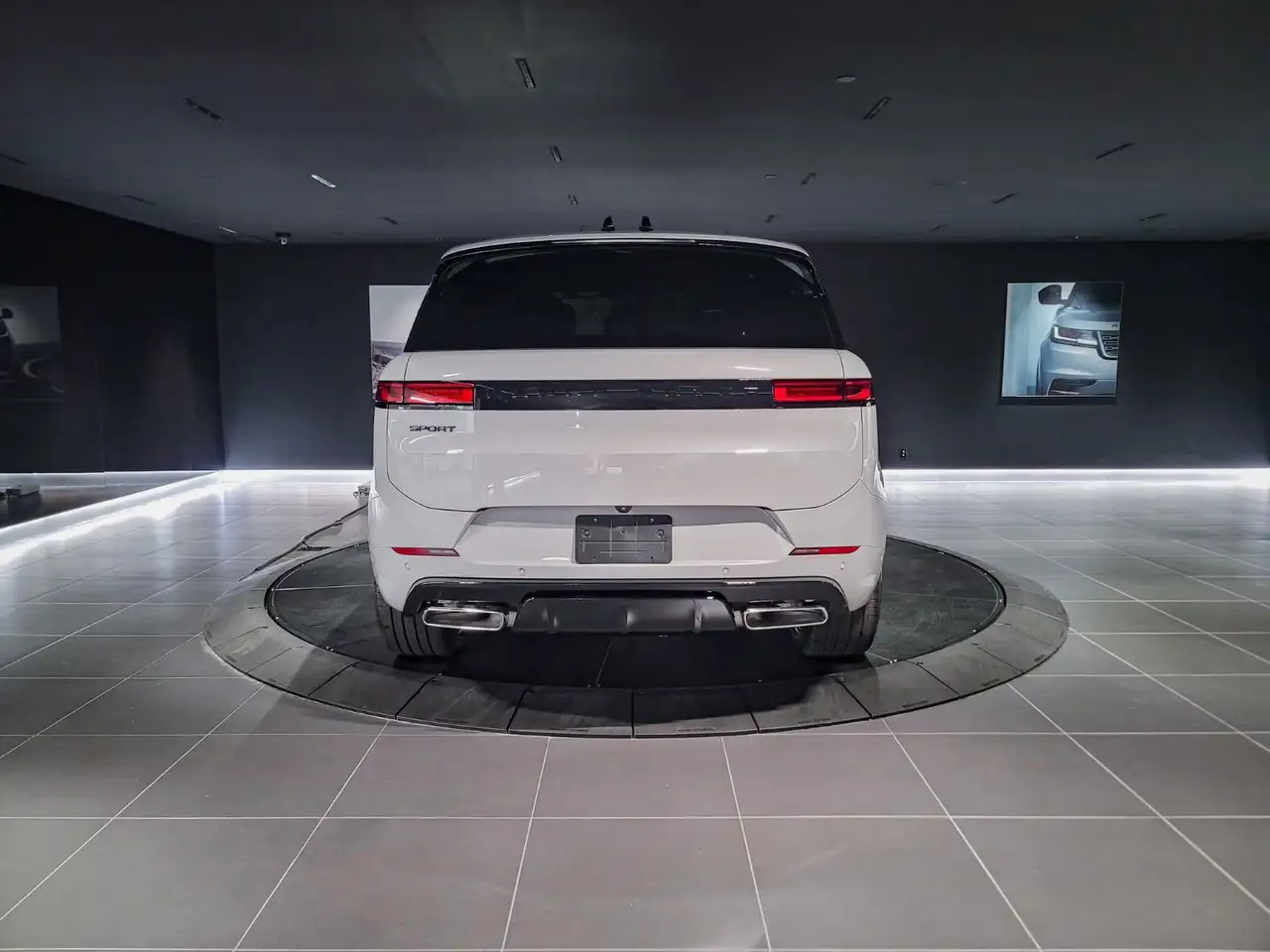 Land Rover Range Rover Sport снимка Land Rover Range Rover Sport