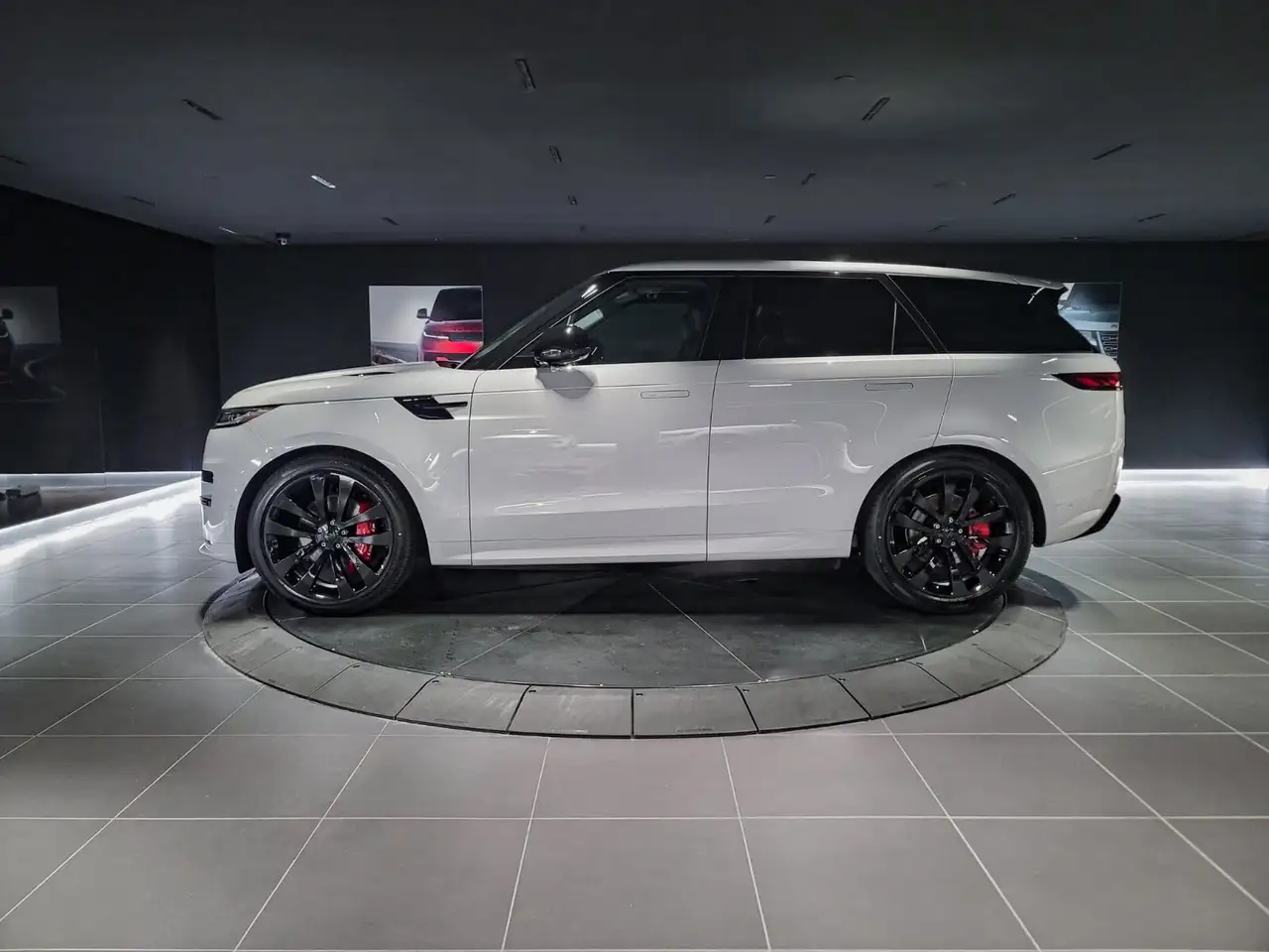 Land Rover Range Rover Sport снимка Land Rover Range Rover Sport
