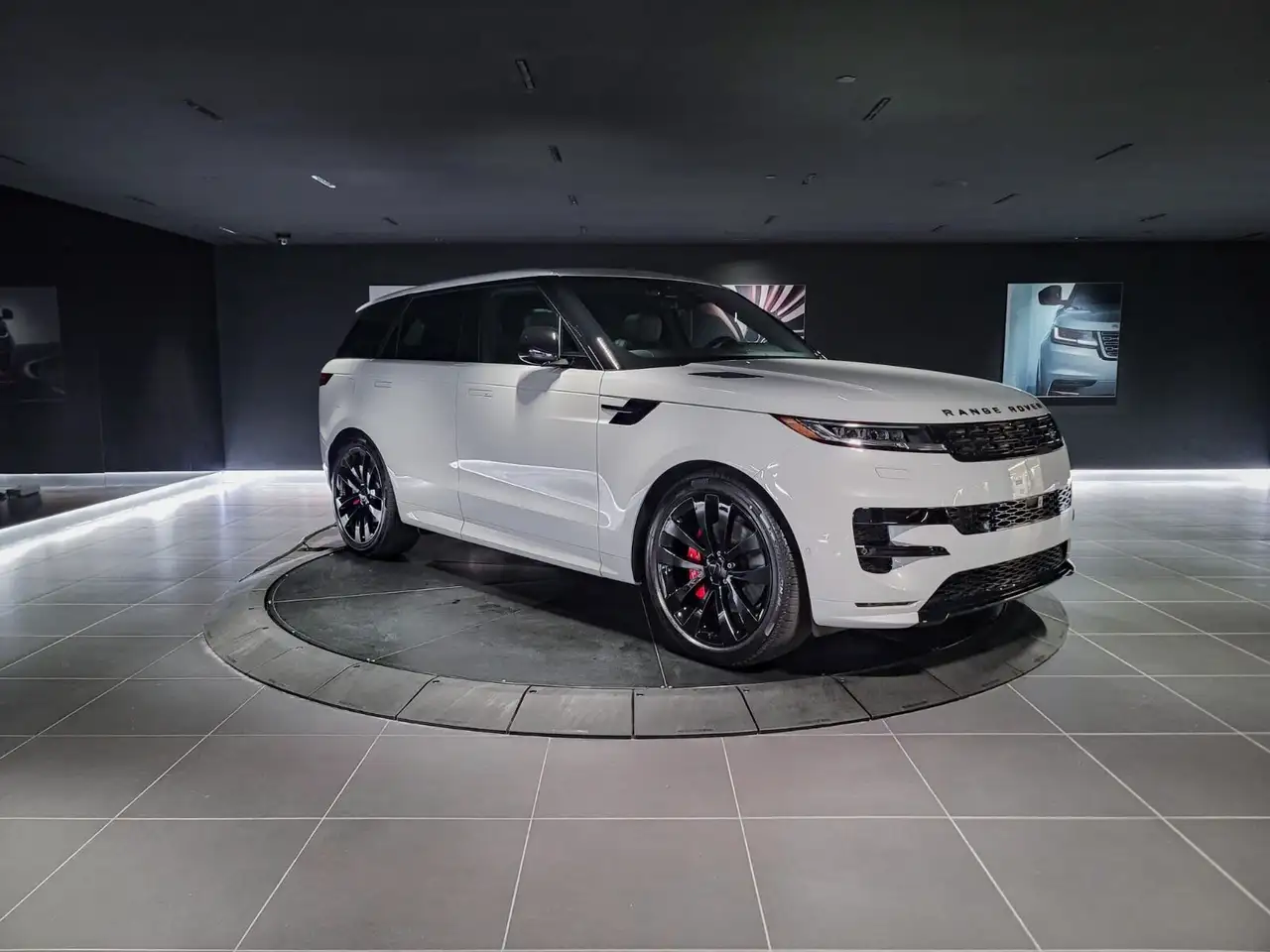 Land Rover Range Rover Sport снимка Land Rover Range Rover Sport