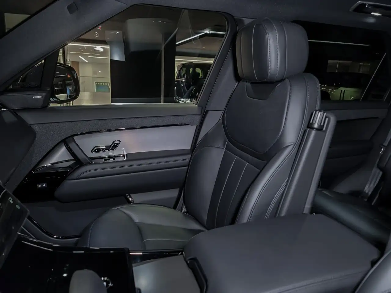 Land Rover Range Rover Sport снимка Land Rover Range Rover Sport