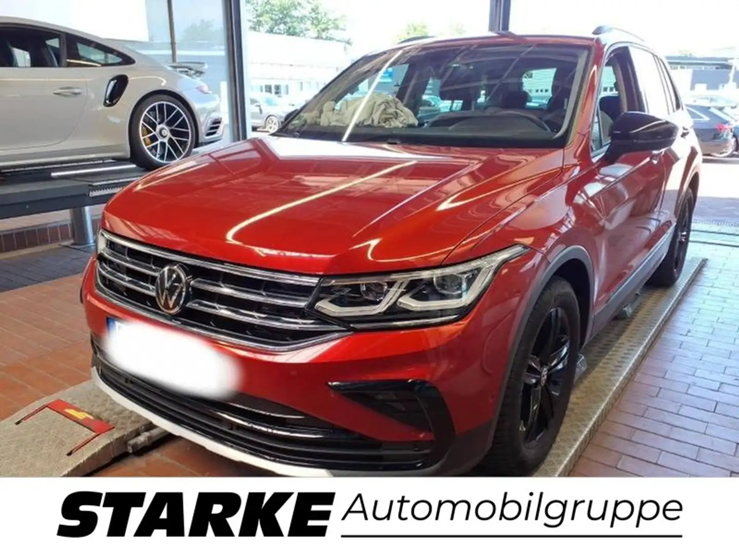 Volkswagen Tiguan 2.0 TDI DSG 4MOTION Urban Sport Rot - 2