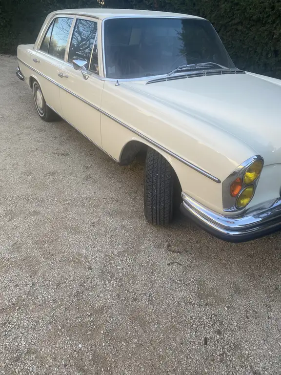Mercedes-Benz S 280 1970 из Европы — купить под ключ