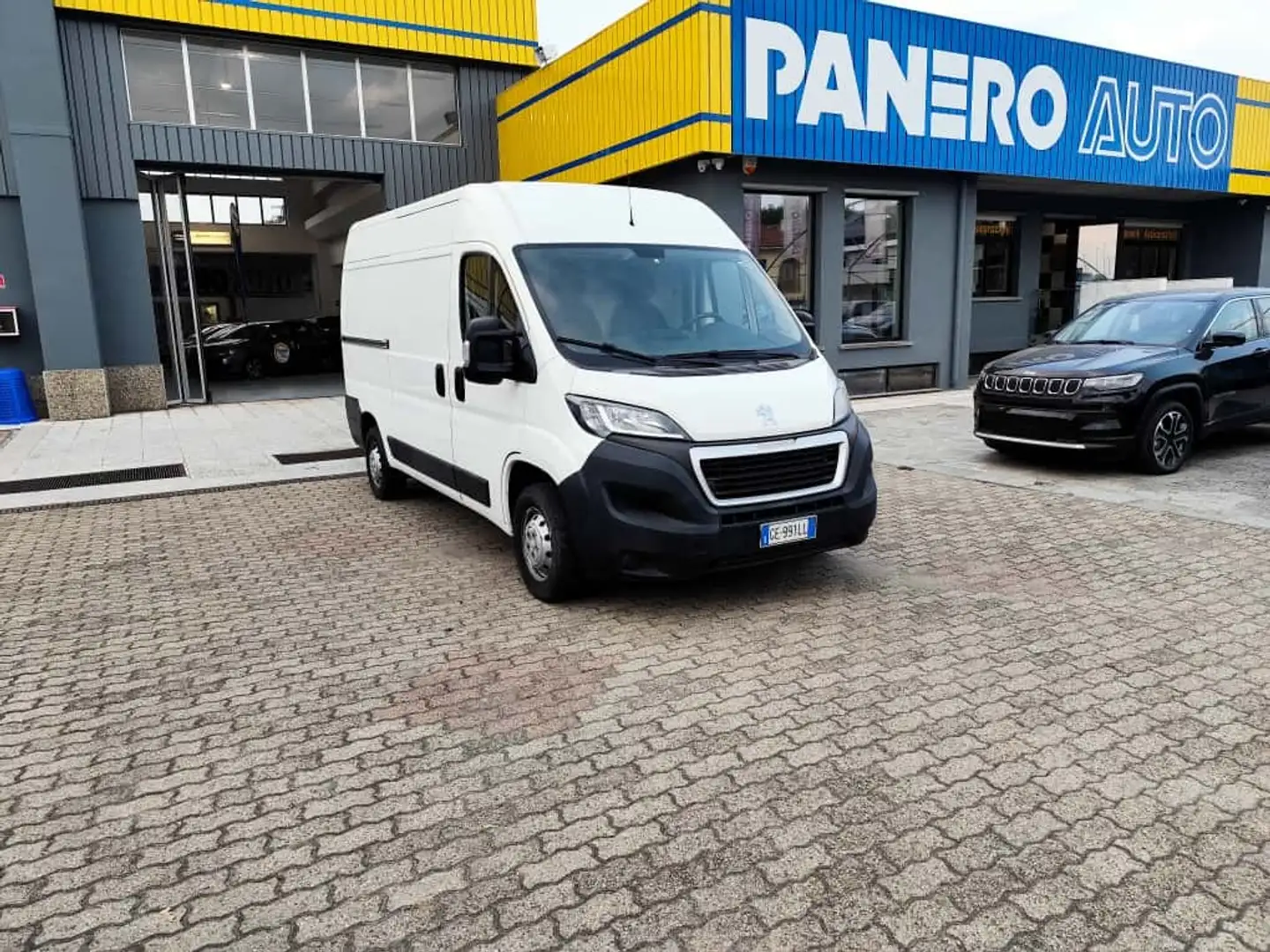 Peugeot Boxer 330 2.2 bluehdi 140cv S&S L2H2 IVA ESCLUSA Blanc - 1