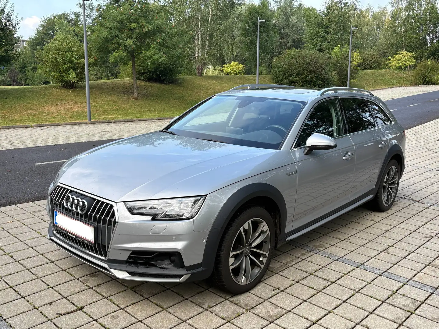 Audi A4 allroad A4 allroad 2,0 TDI quattro DPF Silber - 1
